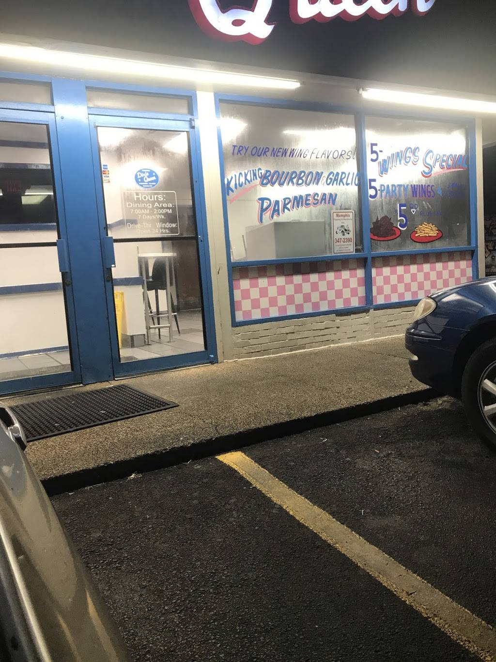 Dixie Queen | restaurant | 2231 Summer Ave, Memphis, TN 38122, USA | 9015674701 OR +1 901-567-4701