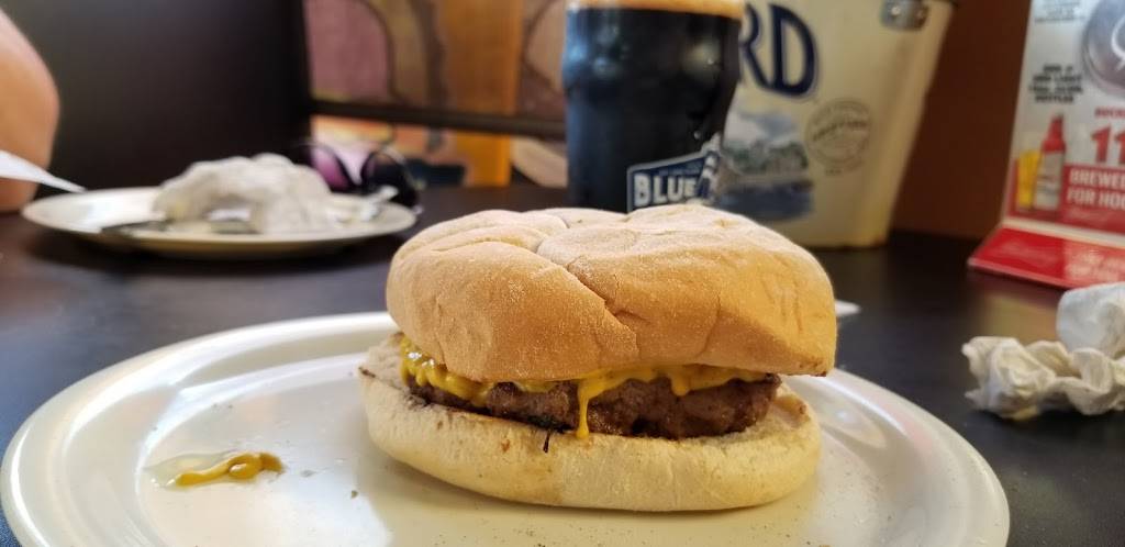 Brewburgers Taphouse | restaurant | 5861 54th Ave N, Kenneth City, FL 33709, USA | 7275922901 OR +1 727-592-2901