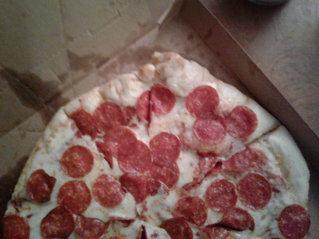 Little Caesars Pizza | meal takeaway | 500 Mt Elliott St, Detroit, MI 48207, USA | 3135688890 OR +1 313-568-8890