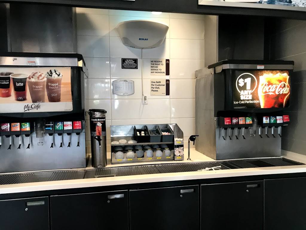 McDonalds | cafe | 1299 E Santa Clara St, San Jose, CA 95116, USA | 4089770883 OR +1 408-977-0883