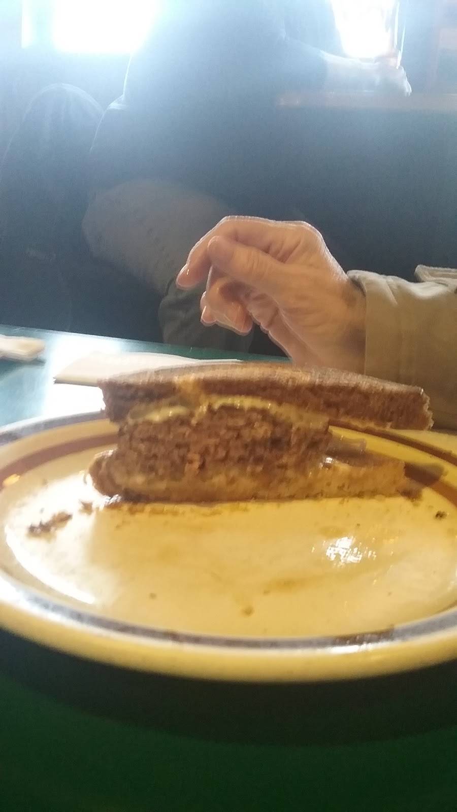 Archeys Bar & Grill | restaurant | 5575 Oak St, Onondaga, MI 49264, USA | 5176283340 OR +1 517-628-3340