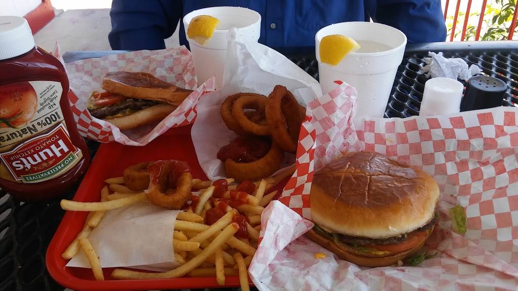 Brendas Burgers | restaurant | 3837 SW Military Dr, San Antonio, TX 78211, USA | 2109321177 OR +1 210-932-1177