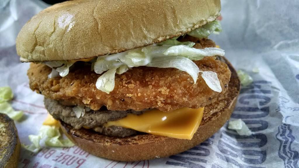 McDonalds | cafe | 210 W Main St, Crestline, OH 44827, USA | 4196832585 OR +1 419-683-2585