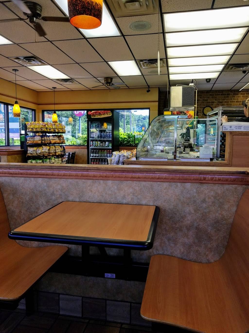 Subway Restaurants | restaurant | 258 Airport Rd, Beaver, WV 25813, USA | 3042536644 OR +1 304-253-6644