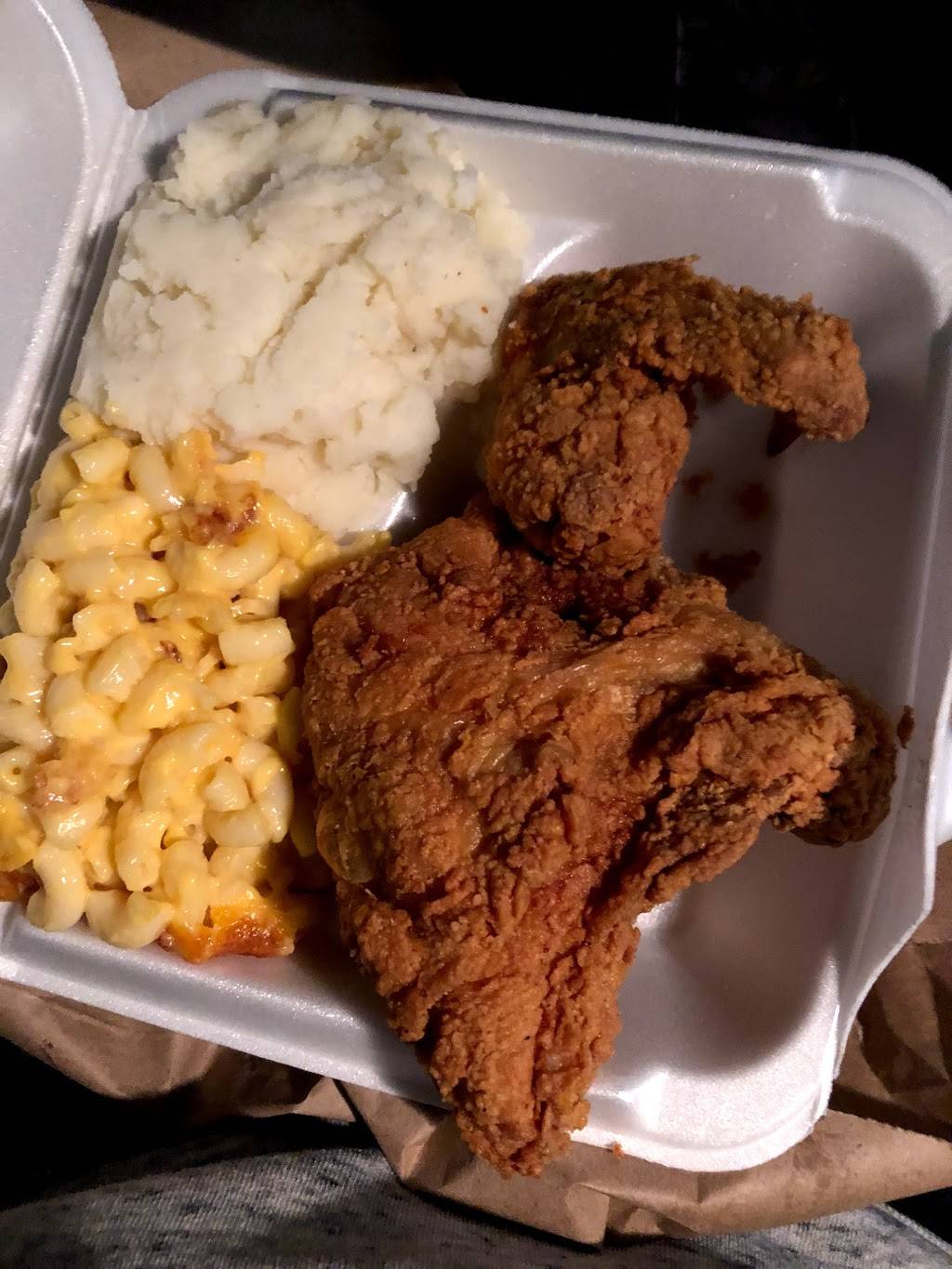 Drumstik Bar-B-Q | restaurant | 4189 Main St, Bridgeport, CT 06606, USA | 2033746151 OR +1 203-374-6151