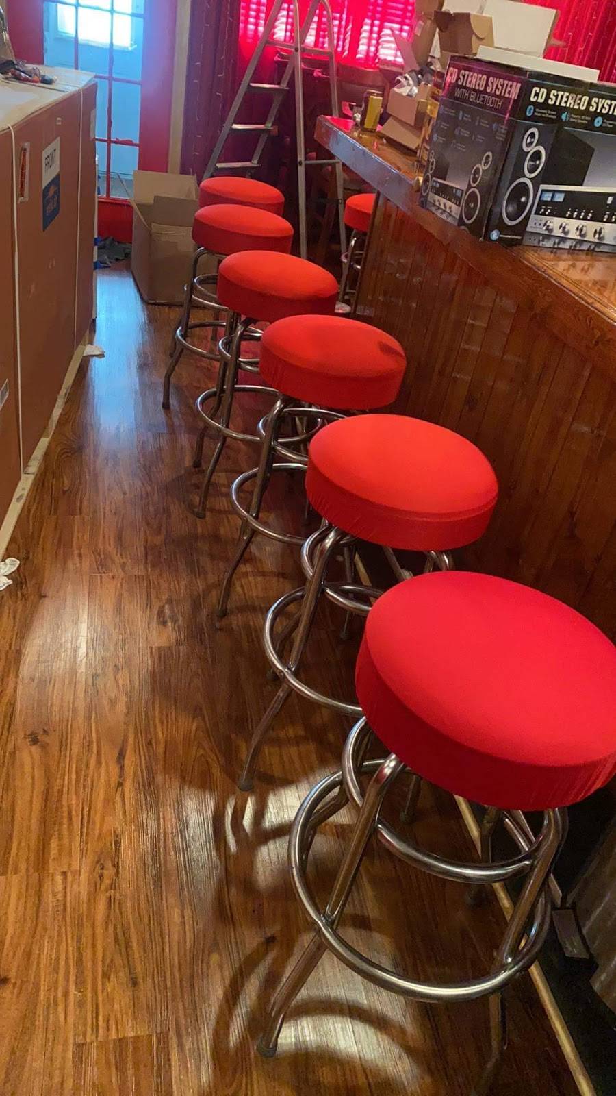 The Magnificent Outspoken and Beautiful Wives of Richmond Restau | restaurant | 3849 S Crater Rd, Petersburg, VA 23805, USA | 8045869062 OR +1 804-586-9062