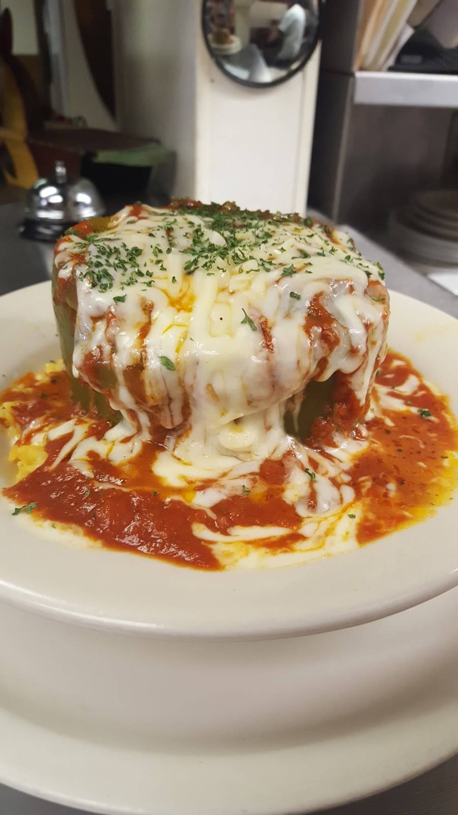 Moe Joe Country Diner | restaurant | 649 E Industrial Park Dr, Manchester, NH 03109, USA | 6036412993 OR +1 603-641-2993