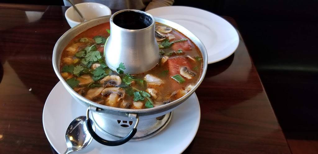 Basiln Lime Authentic Thai Cuisine | restaurant | 3665 S Fort Apache Rd #100, Las Vegas, NV 89147, USA | 7022552581 OR +1 702-255-2581