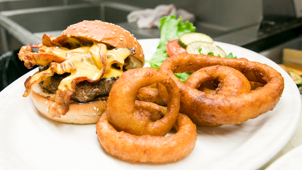 Ozzies Grill | restaurant | 799 Montecito Center, Santa Rosa, CA 95409, USA | 7075380775 OR +1 707-538-0775