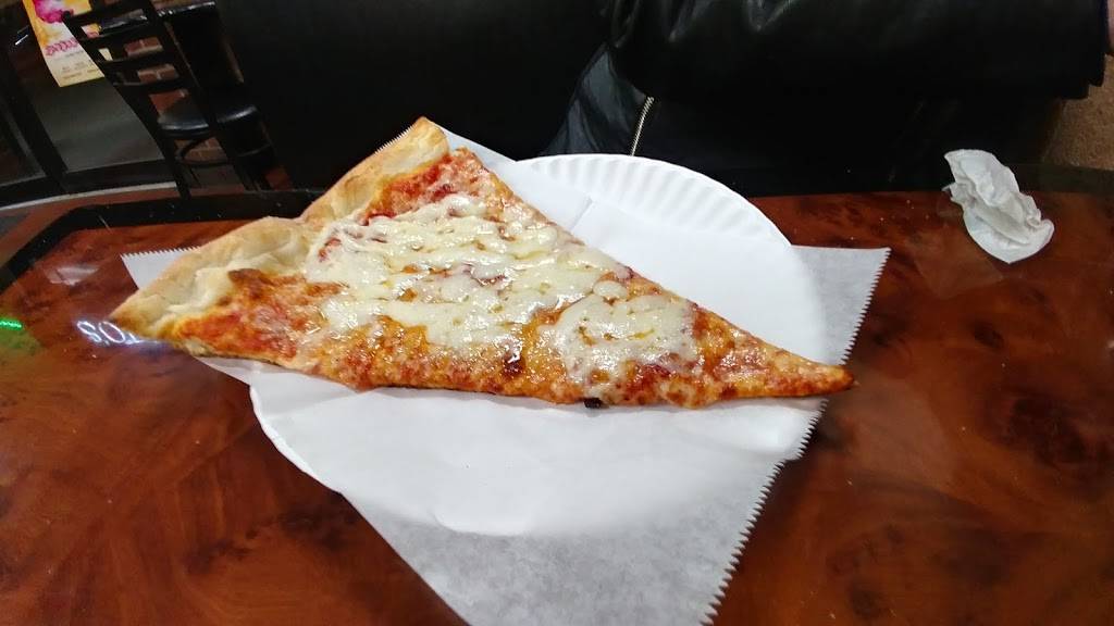 Sorrento Pizzeria | restaurant | 2004 Williamsbridge Rd, Bronx, NY 10461, USA | 7188287810 OR +1 718-828-7810