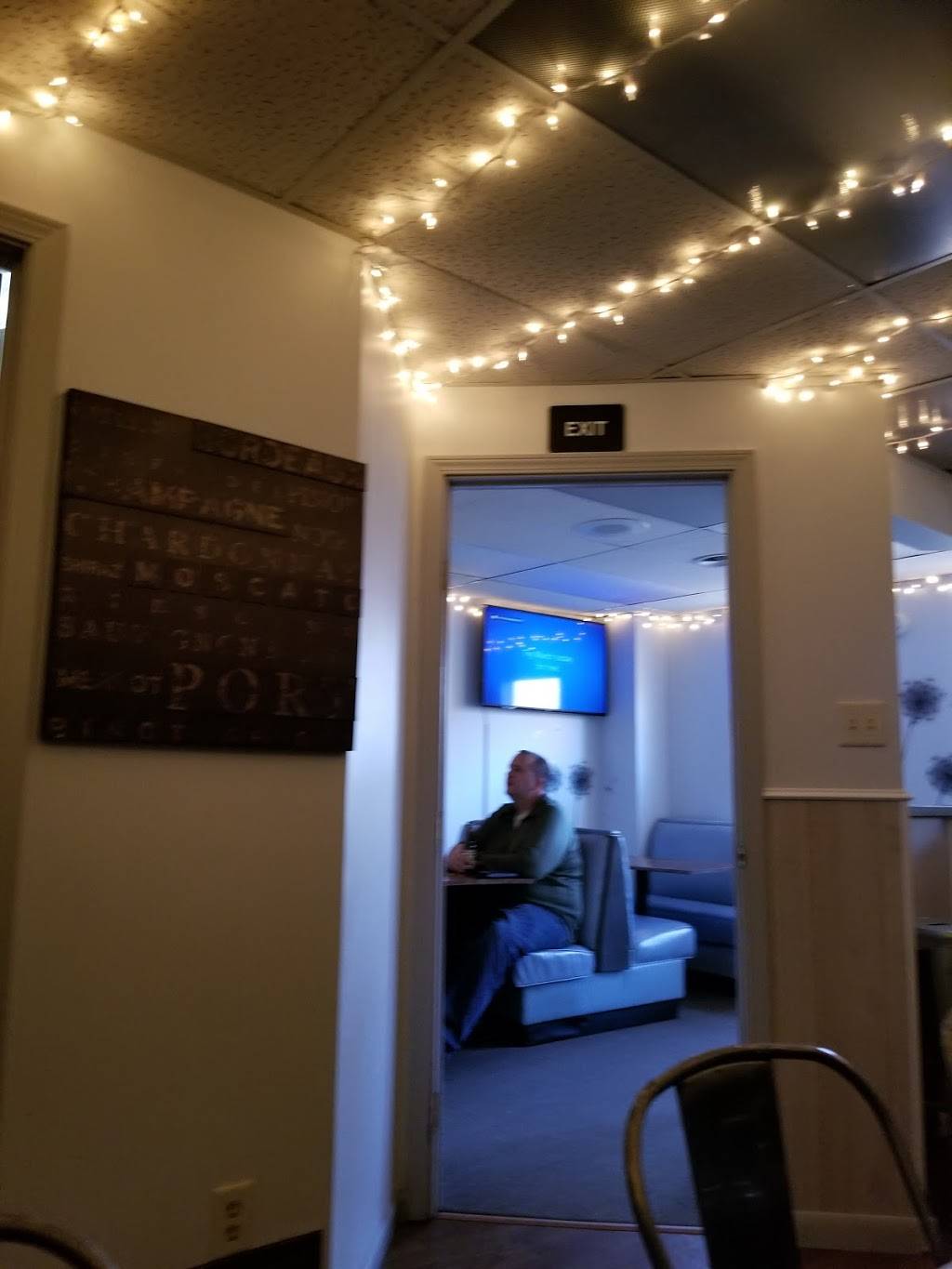 Dandelion Bar + Kitchen | restaurant | 121 W Garro St, Plymouth, IN 46563, USA | 5742769541 OR +1 574-276-9541