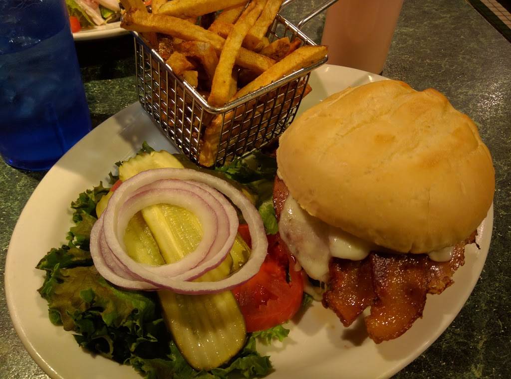 Virgs | restaurant | 4649 Harrison Blvd, Ogden, UT 84403, USA | 8014755331 OR +1 801-475-5331