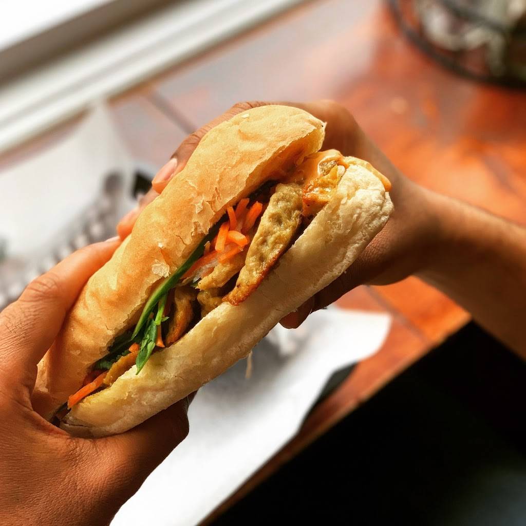 Yey’s Cafe | restaurant | 3225 Main St, Buffalo, NY 14214, USA | 7168340980 OR +1 716-834-0980