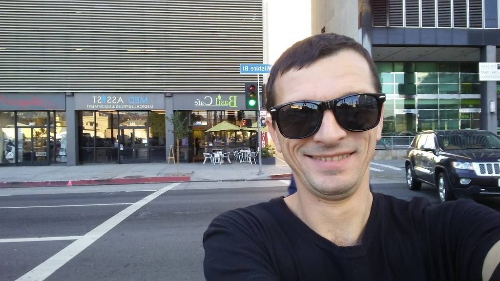 Basil Cafe | restaurant | 6404 Wilshire Blvd, Los Angeles, CA 90048, USA | 3236550976 OR +1 323-655-0976