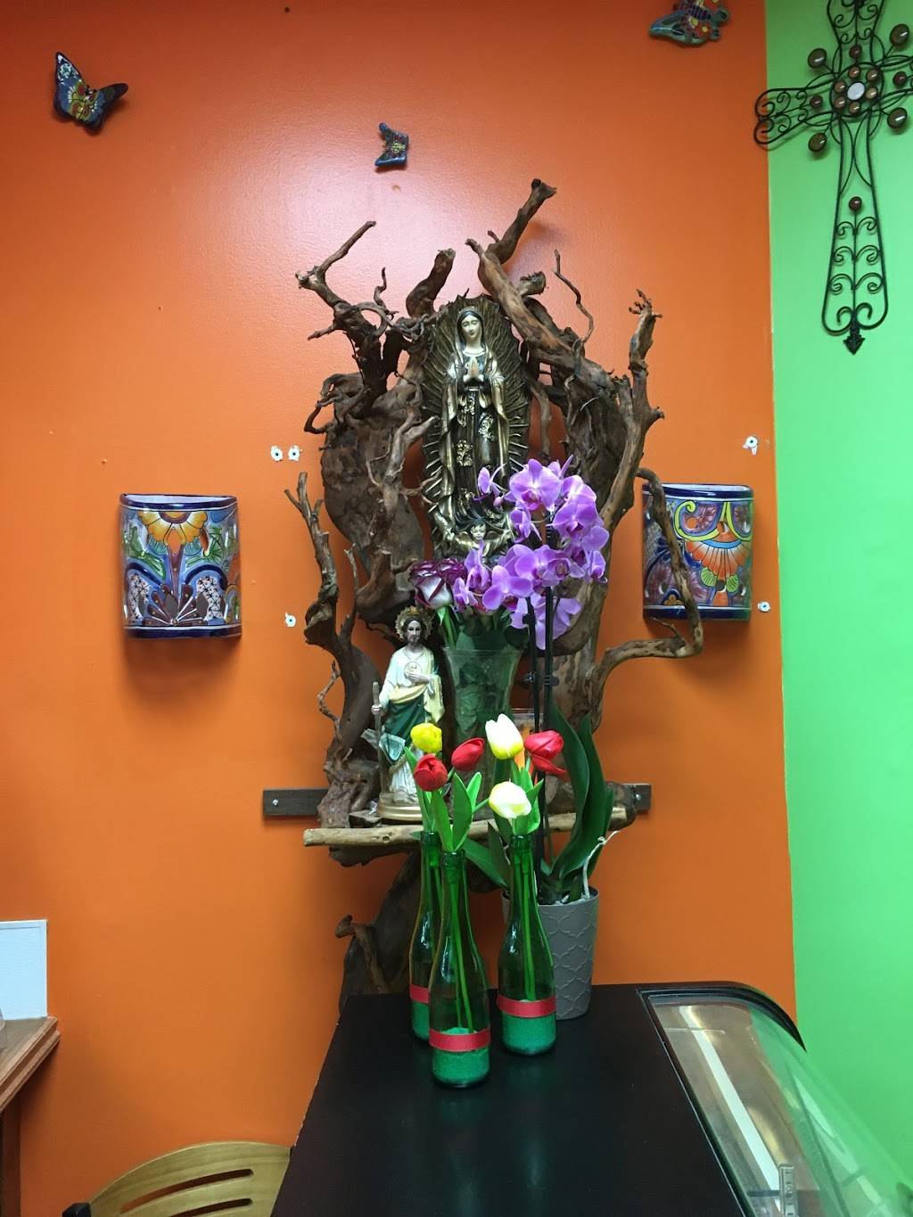 Taqueria Los Primos -La Union Mall | restaurant | 1401 University Blvd E g116, Hyattsville, MD 20783, USA | 3013261000 OR +1 301-326-1000