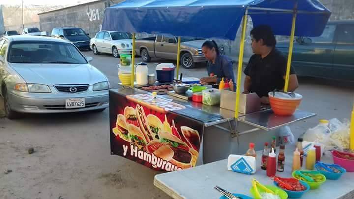 Hamburguesas Y Hotdogs Beres | restaurant | Valle Verde, 22204 Tijuana, B.C., Mexico | 016642671303 OR +52 664 267 1303