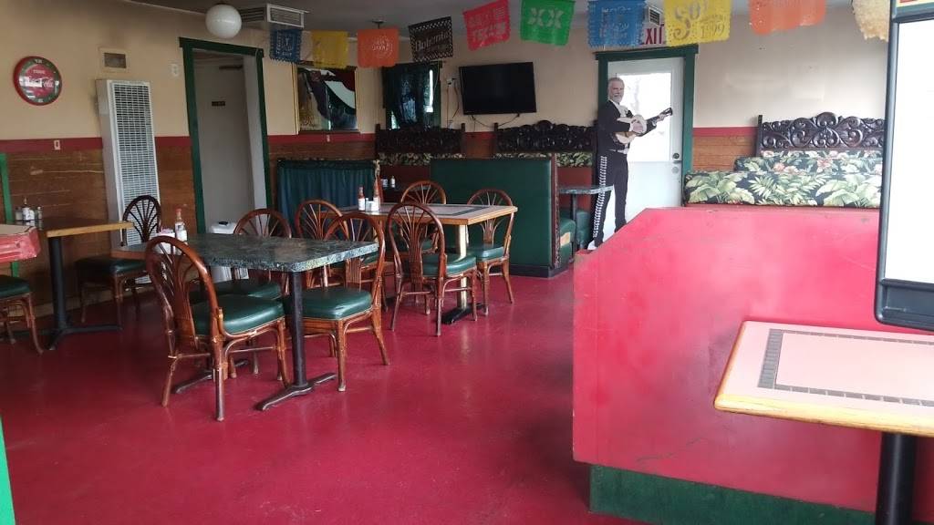 Macias El Michoacano | restaurant | 3800 Main St, Cottonwood, CA 96022, USA | 5303476036 OR +1 530-347-6036
