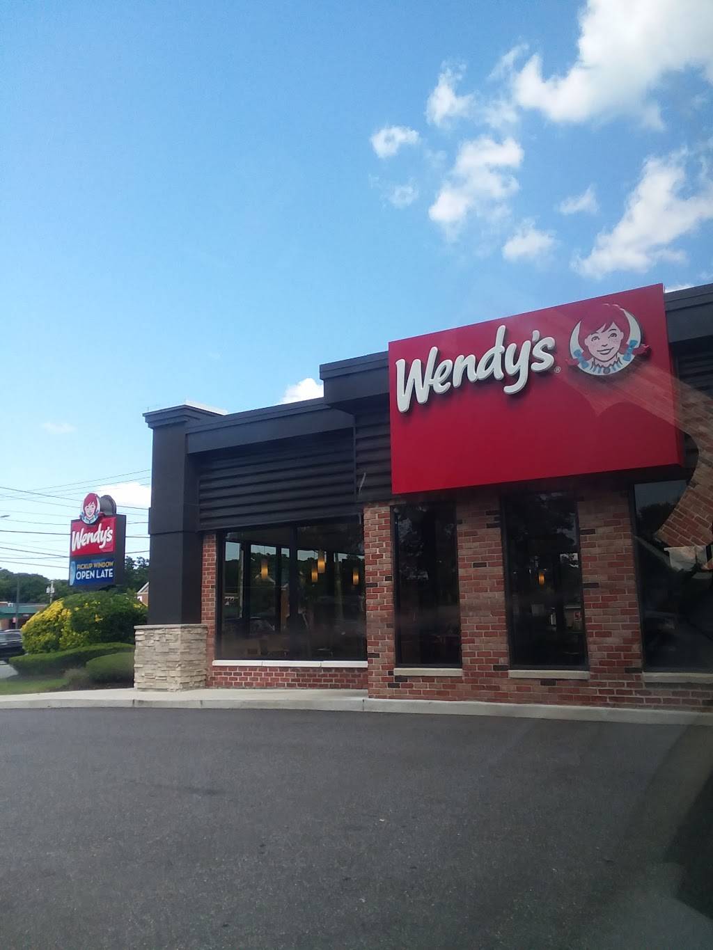 Wendys | restaurant | 2278 Middle Country Rd, Centereach, NY 11720, USA | 6314674345 OR +1 631-467-4345