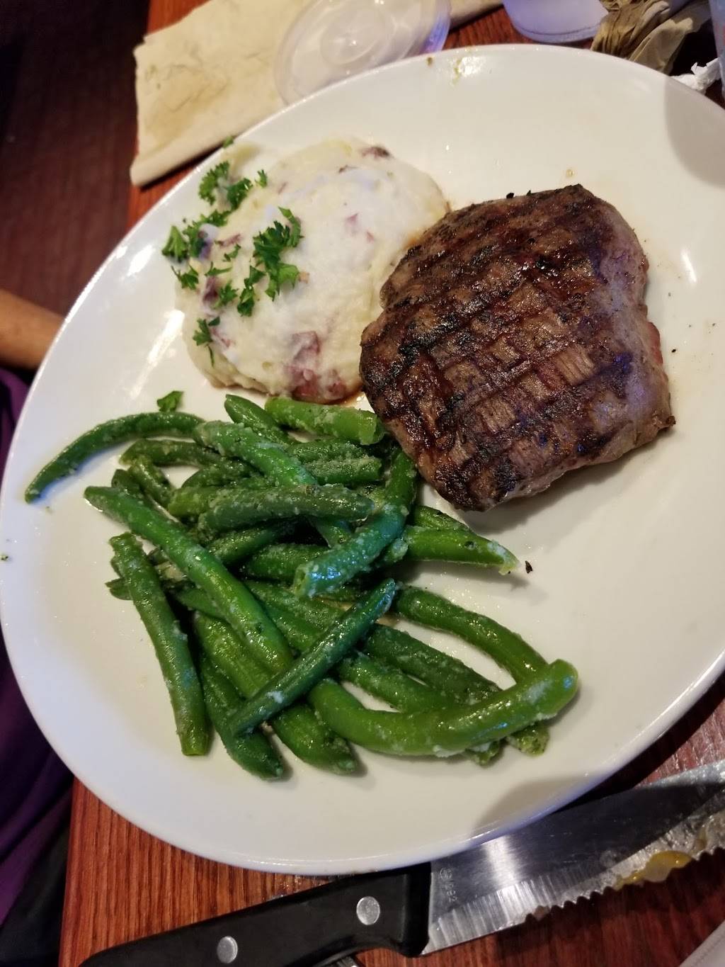 Applebees Grill + Bar | restaurant | 57796 Twentynine Palms Highway, Yucca Valley, CA 92284, USA | 7603652900 OR +1 760-365-2900