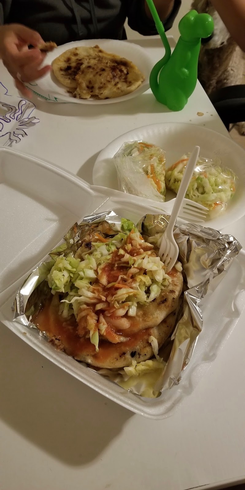 Pupusas De Niña Gloria | restaurant | 593 W 35th St, San Bernardino, CA 92405, USA | 5623289476 OR +1 562-328-9476