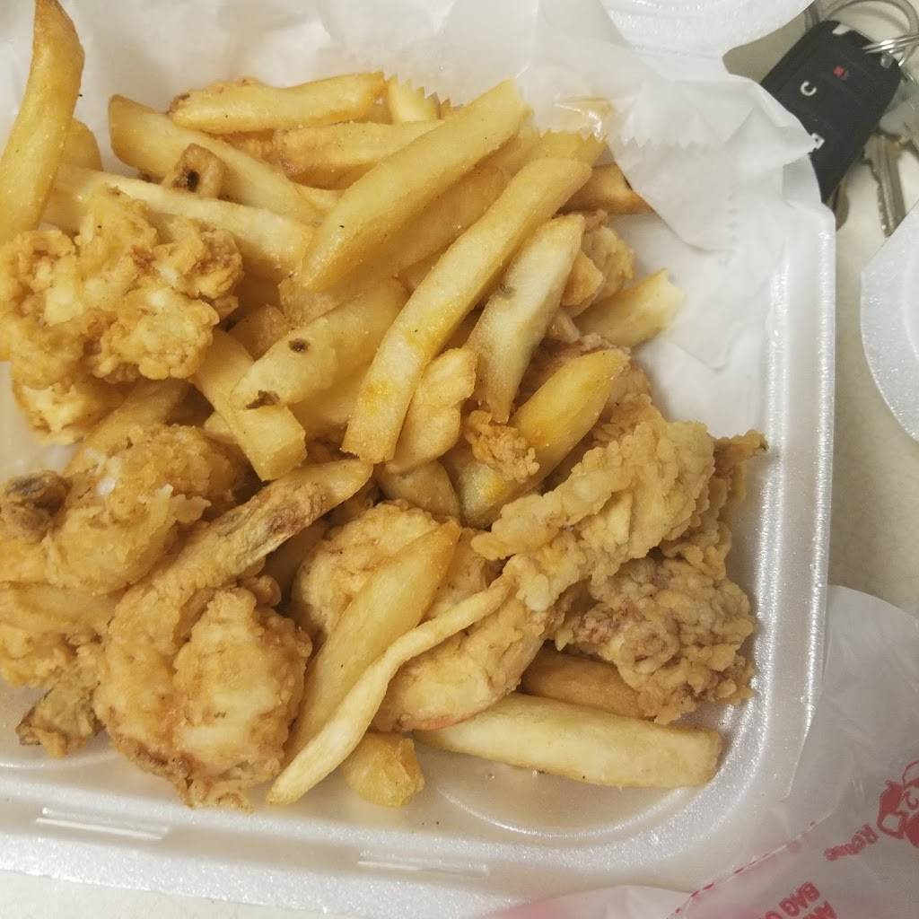 The New England Moorings | restaurant | 1326 SE 16th Pl, Cape Coral, FL 33990, USA | 2398519141 OR +1 239-851-9141