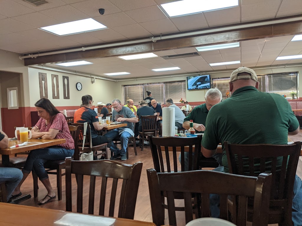 Time Out Sports Bar & Restaurant | night club | 1319 N Taylor Ave, Garden City, KS 67846, USA | 6202758555 OR +1 620-275-8555