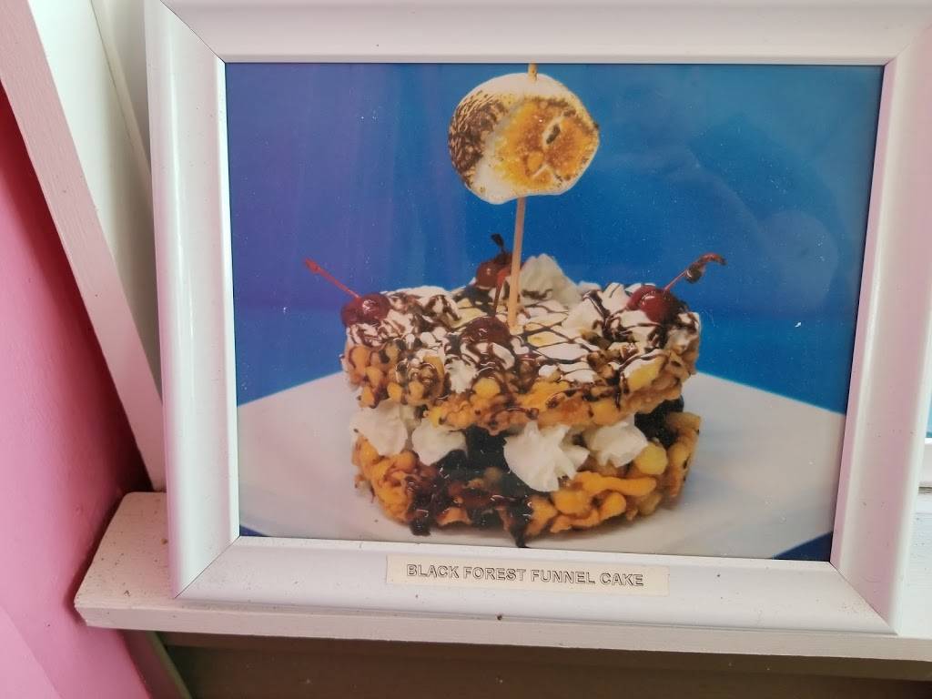 Lil Louies Eats & Sweets | meal takeaway | 1146 Colborne St, Brantford, ON N3T 5M1, Canada | 5193045337 OR +1 519-304-5337