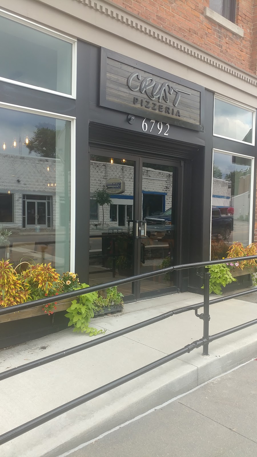 Crust Pizzeria | restaurant | 6792 Providence St, Whitehouse, OH 43571, USA | 5674063800 OR +1 567-406-3800