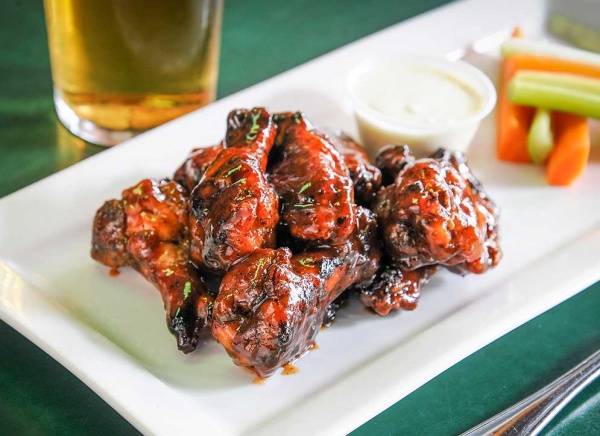 A Dark Horse | restaurant | 2401 Bloor St W, Toronto, ON M6S 1P7, Canada | 4167694696 OR +1 416-769-4696