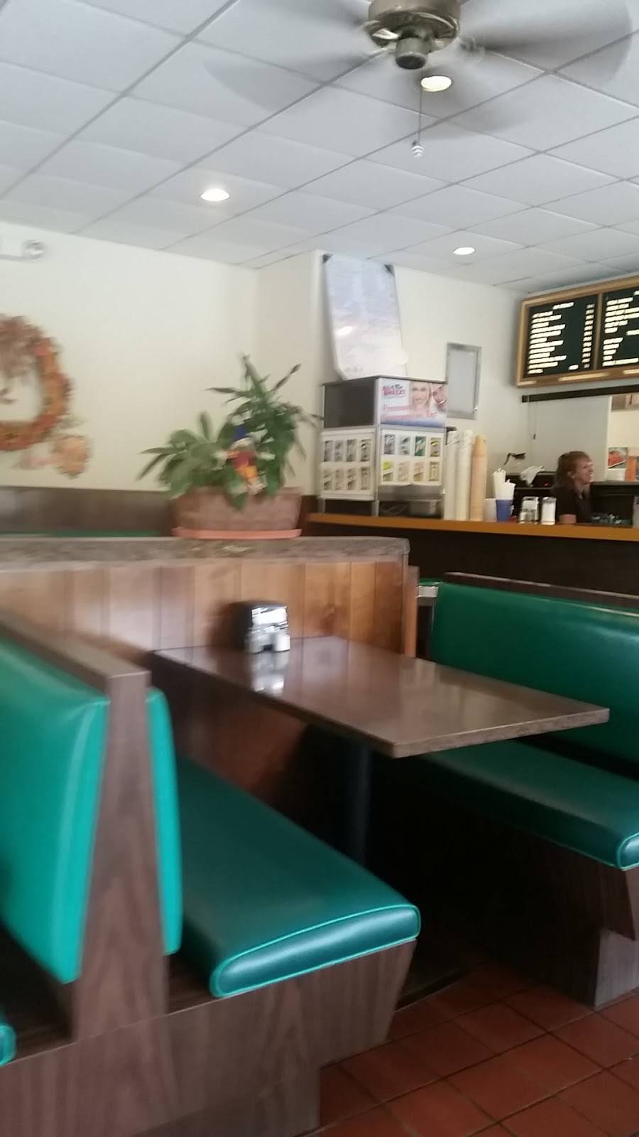 Pauls Place | restaurant | 1849 Greenwood Lake Turnpike, Hewitt, NJ 07421, USA | 9737282532 OR +1 973-728-2532