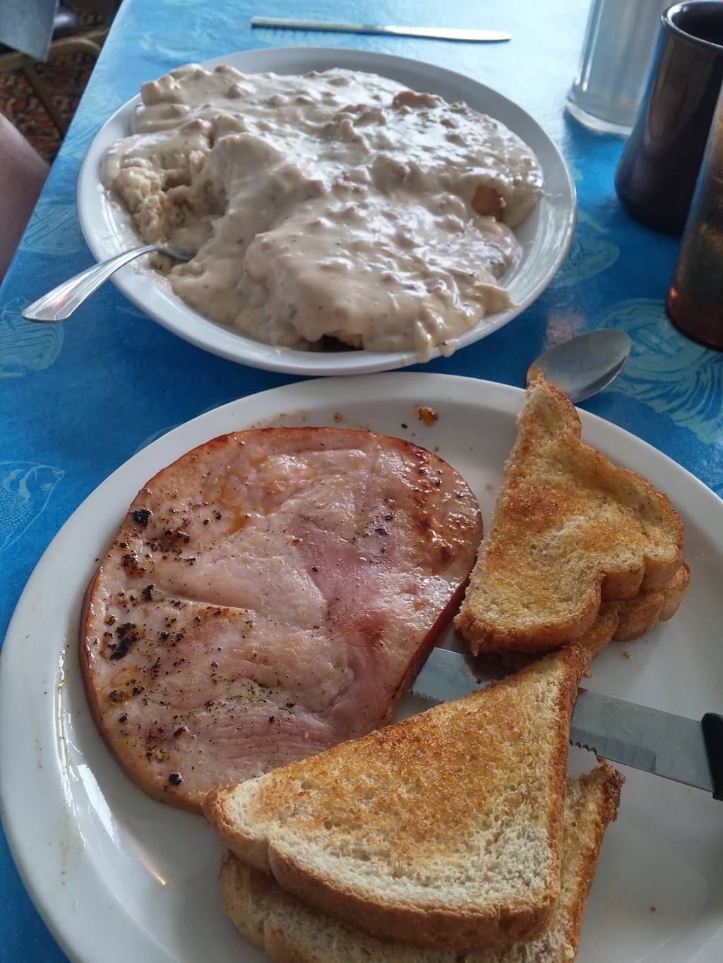 Rivers Edge Inn | restaurant | 2303 W 1st St, Dixon, IL 61021, USA | 8152887396 OR +1 815-288-7396