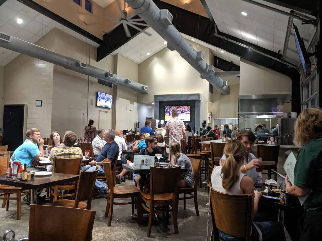 Felixs Restaurant & Oyster Bar | restaurant | 7400 Lakeshore Dr, New Orleans, LA 70124, USA | 5043044125 OR +1 504-304-4125