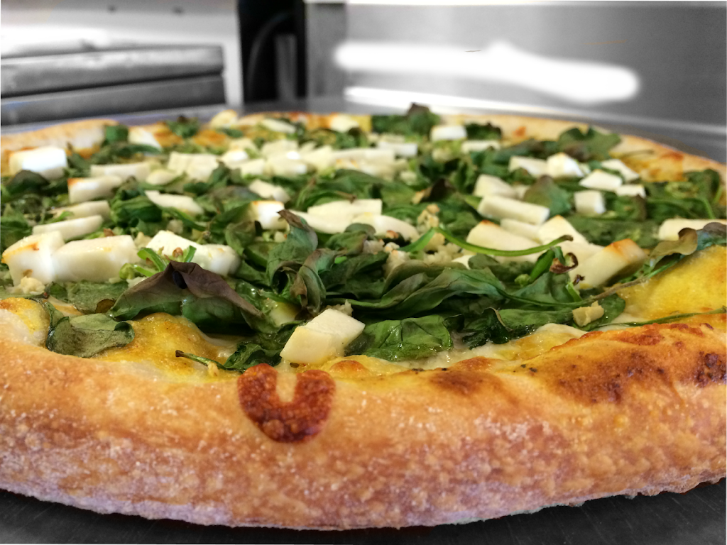 Dhillons Pizza | restaurant | 706 W Onstott Frontage Rd, Yuba City, CA 95991, USA | 5307773018 OR +1 530-777-3018