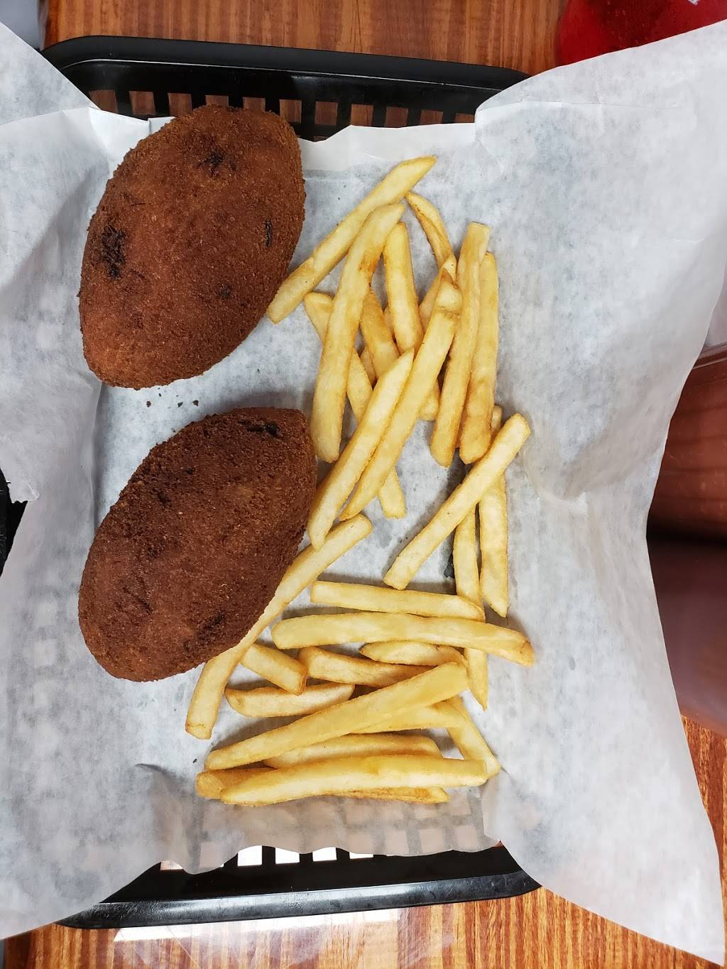 Lindas Crab Shack | restaurant | 202 E Reynolds St, Plant City, FL 33563, USA | 8137540492 OR +1 813-754-0492