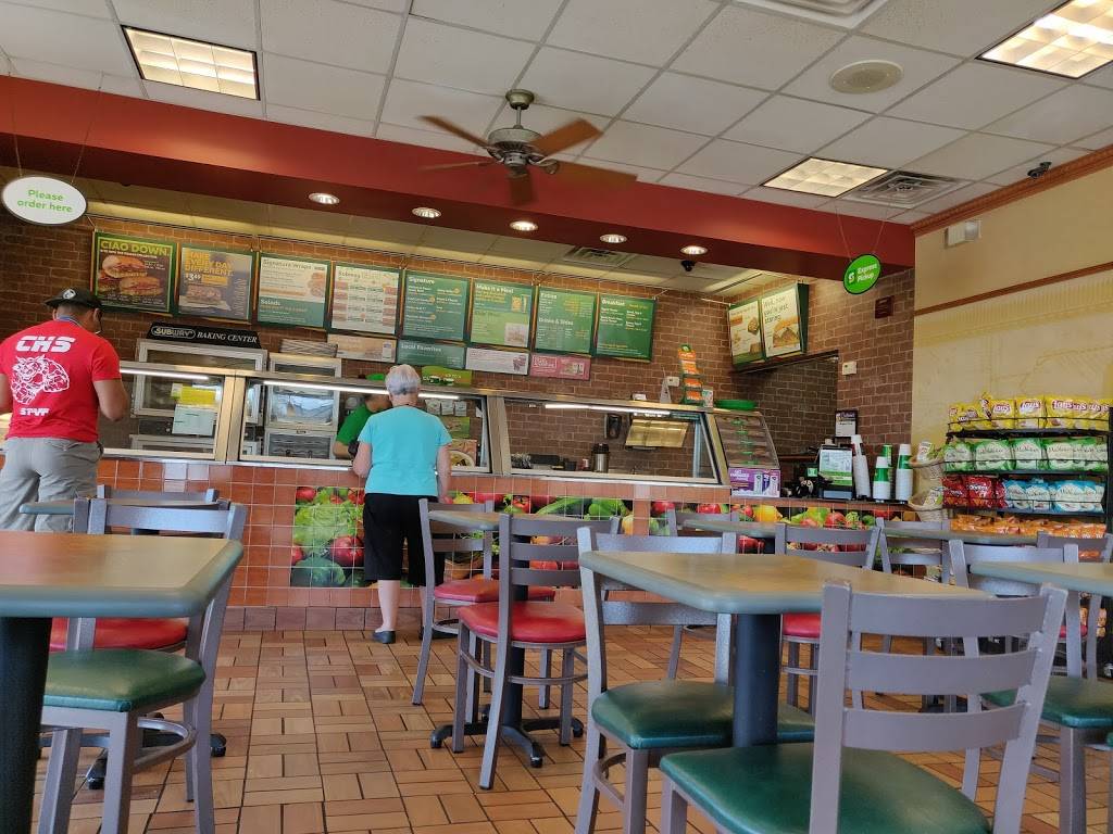 Subway Restaurants | restaurant | 3210 W Bell Rd Suite 100 Upton Plaza Shopping Center, Phoenix, AZ 85053, USA | 6029935887 OR +1 602-993-5887