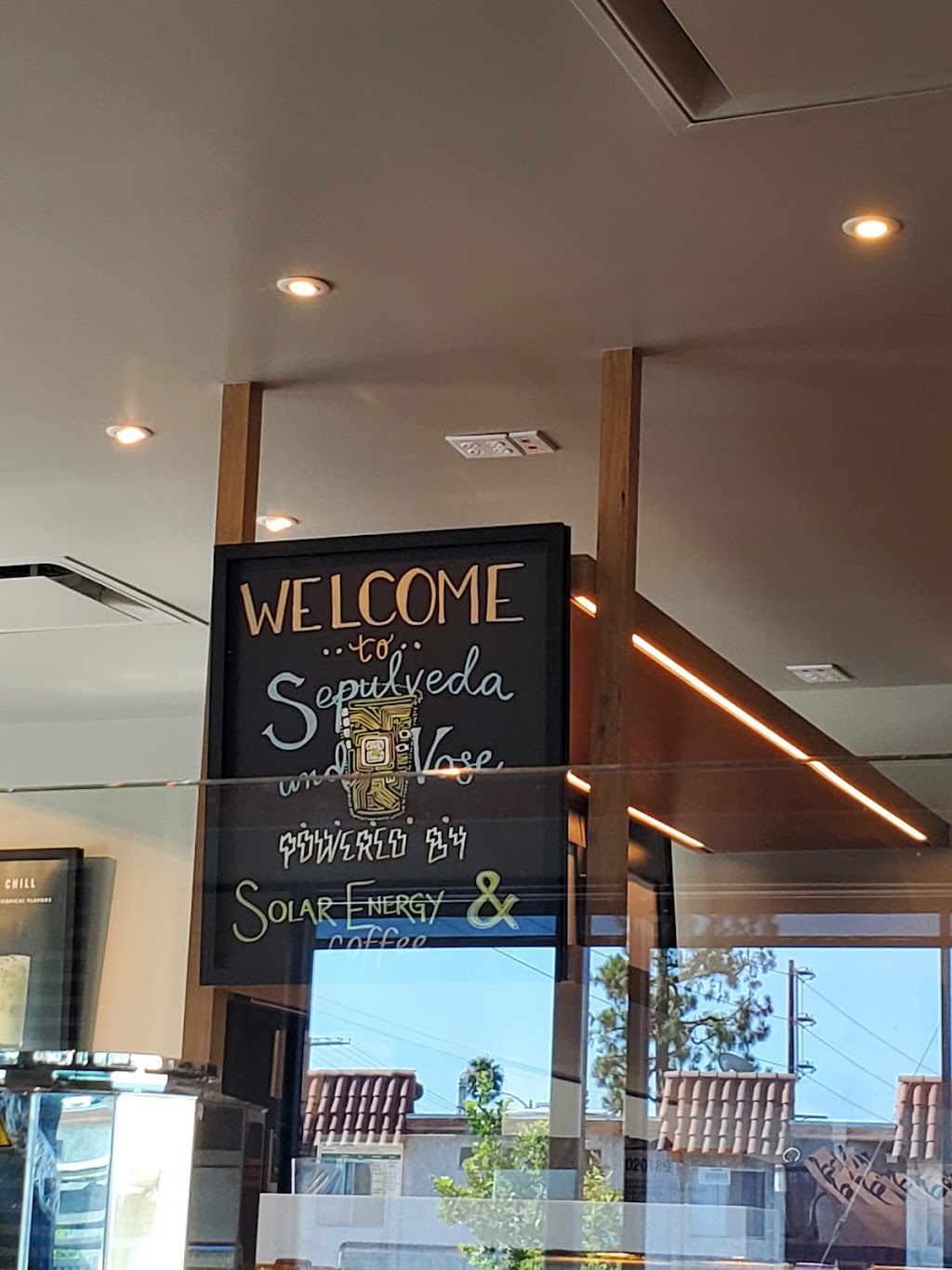 Starbucks | cafe | 7040 Sepulveda Blvd, Van Nuys, CA 91405, USA | 8185241080 OR +1 818-524-1080