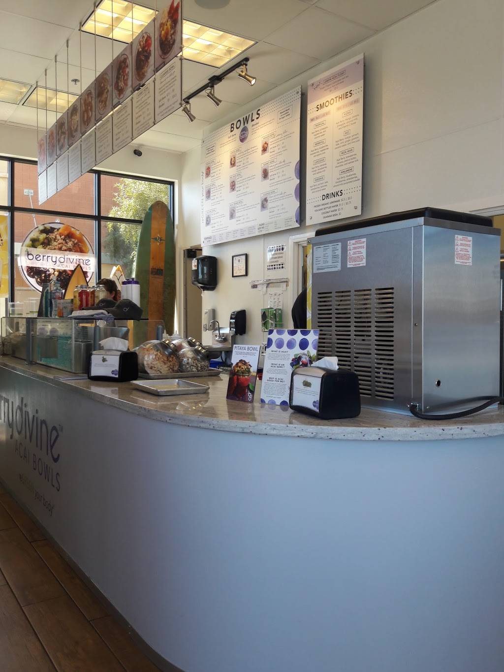 Berry Divine Acai Bowls | restaurant | 960 N Scottsdale Rd #101, Tempe, AZ 85281, USA | 4809670942 OR +1 480-967-0942