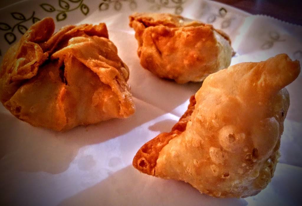 Priya Indian Restaurant | restaurant | 701 N Milwaukee Ave #104, Vernon Hills, IL 60061, USA | 2242067972 OR +1 224-206-7972