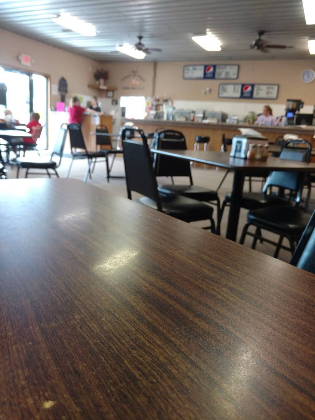 Lake City Drive In | restaurant | 808 W Main St, Lake City, IA 51449, USA | 7124643005 OR +1 712-464-3005