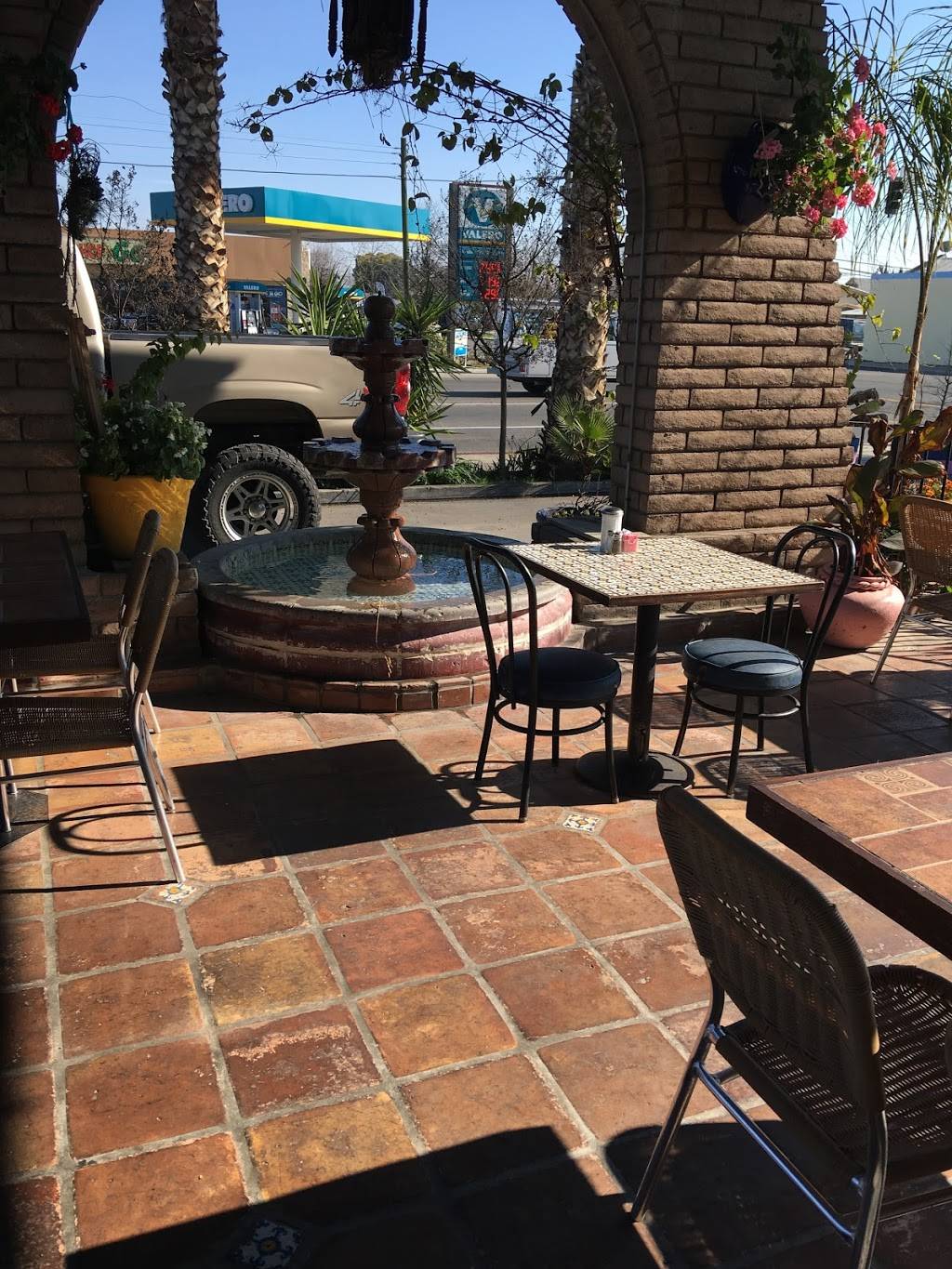 Rosa Lindas Mexican Cuisine | restaurant | 2905 McCall Ave, Selma, CA 93662, USA | 5598968917 OR +1 559-896-8917