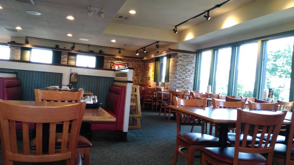 Pizza Hut | restaurant | 700 44th St SW, Wyoming, MI 49509, USA | 6165323366 OR +1 616-532-3366