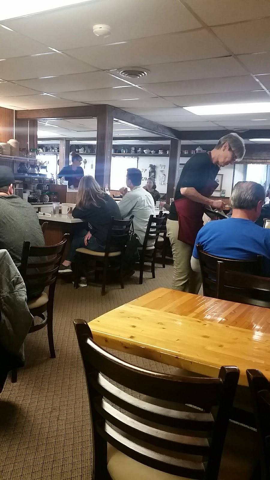 Country Skillet | restaurant | 320 S Main St, Adams, WI 53910, USA | 6083392929 OR +1 608-339-2929