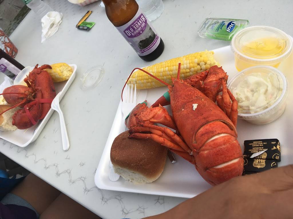 Perrys Lobster Shack | restaurant | 1076 Newbury Neck Rd, Surry, ME 04684, USA | 2076671955 OR +1 207-667-1955