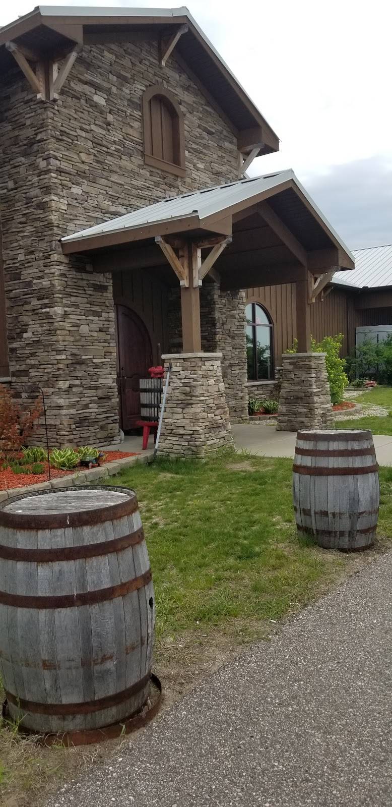 Mackinaw Trail Winery & Brewery - Petoskey | restaurant | 3423 US-131, Petoskey, MI 49770, USA | 2314871910 OR +1 231-487-1910