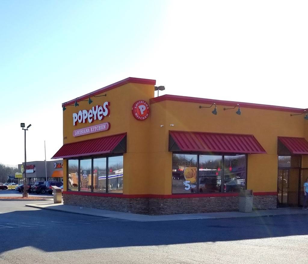 Popeyes Louisiana Kitchen | restaurant | 1640 Fort Campbell Blvd, Clarksville, TN 37042, USA | 9319195141 OR +1 931-919-5141
