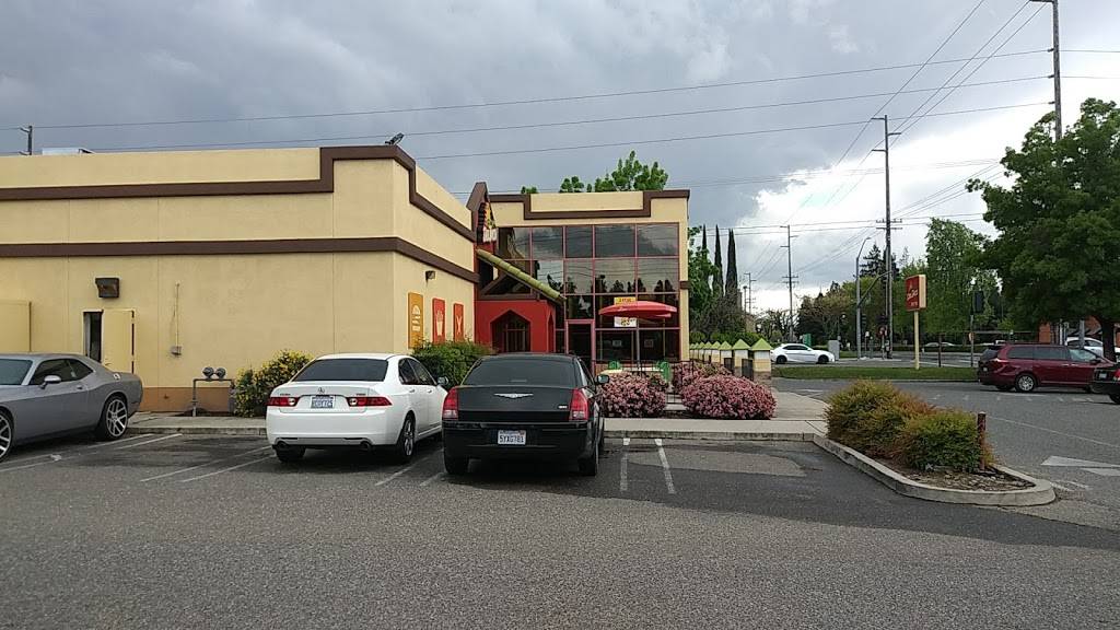 Del Taco | meal takeaway | 1601 Standiford Ave, Modesto, CA 95350, USA | 2095246393 OR +1 209-524-6393