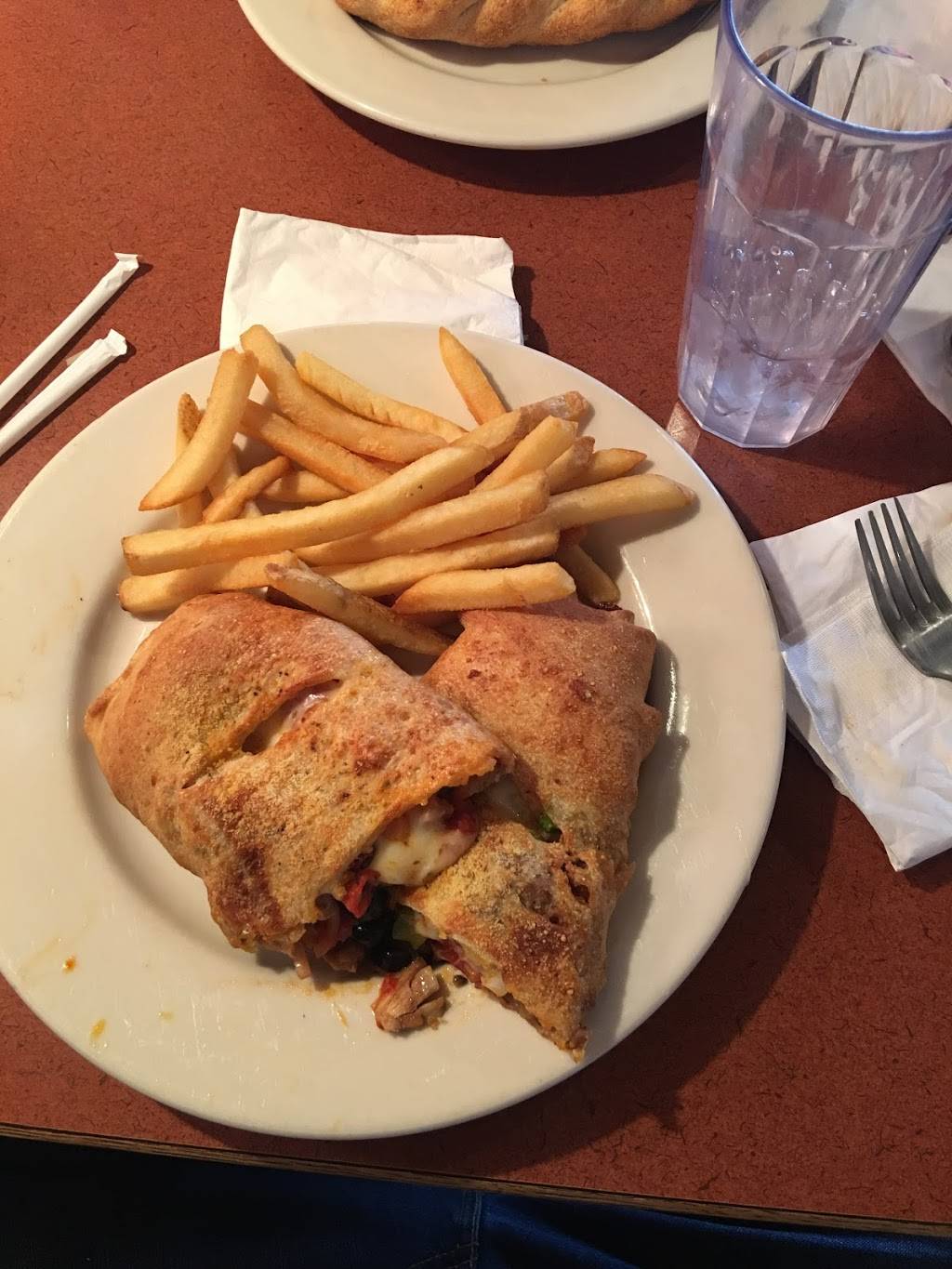 Old Chicago | meal takeaway | 1938 Grand River Ave, Okemos, MI 48864, USA | 5173471111 OR +1 517-347-1111