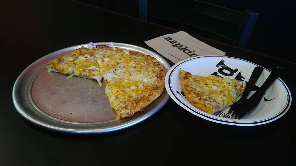 HotBox Pizza | restaurant | 307 Sagamore Pkwy W, West Lafayette, IN 47906, USA | 7654797381 OR +1 765-479-7381