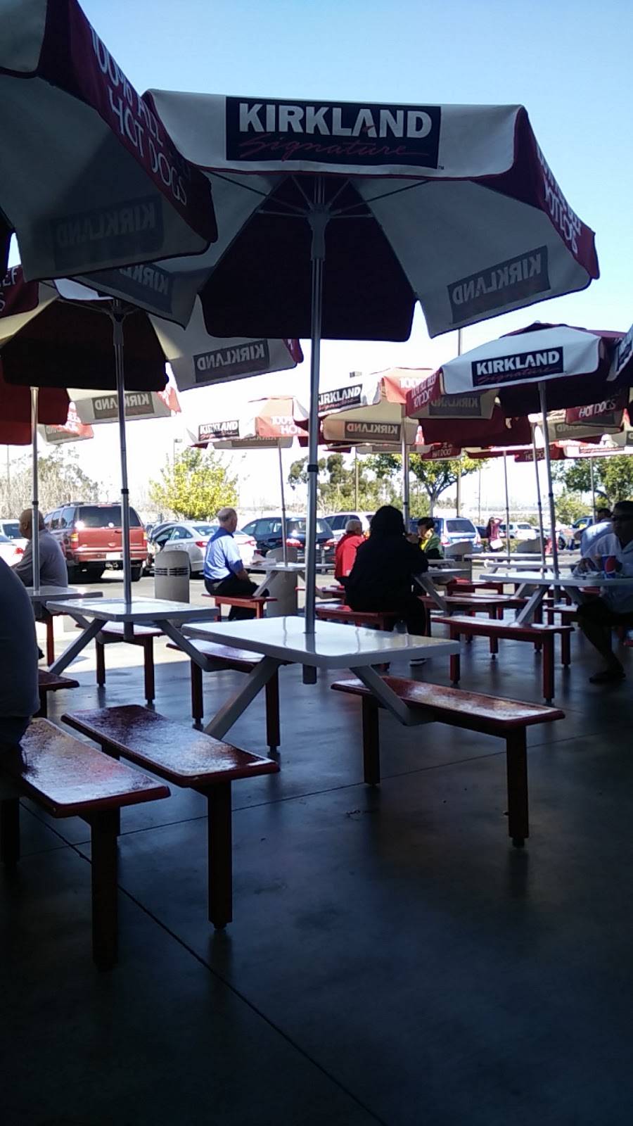 Costco Food Court | meal takeaway | 2200 E Willow St, Signal Hill, CA 90755, USA | 5624247303 OR +1 562-424-7303