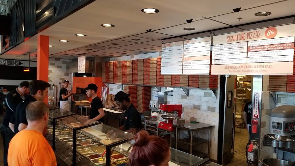 Blaze Pizza | restaurant | 2031 N Squirrel Rd, Auburn Hills, MI 48326, USA | 2482373377 OR +1 248-237-3377